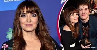 She is a new jersey native who was born and raised in holmdel township. Get To Know Lorene Scafaria Bo Burnham S Girlfriend And Hustlers Director