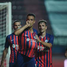 La bandera de san lorenzo está dividida en cuatro rectángulos de igual tamaño. San Lorenzo Vs Arsenal Por La Copa De La Liga Profesional De Futbol Goles Resumen Y Resultado