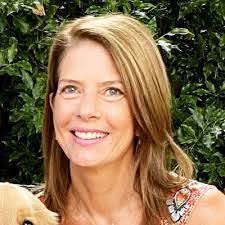 Teri Hackett's Instagram, Twitter & Facebook