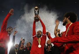 توّج الأهلي بمسابقة دوري أبطال أفريقيا للمرة الثانية على التوالي والعاشرة في تاريخ القلعة الحمراء بفوز قاسي على حساب كايزر تشيفز الجنوب أفريقي بثلاثة أهداف دون رد في لقاء أقيم على ملعب المركب الرياضي بمحمد الخامس. Ù„Ù„Ù…Ø±Ø© Ø§Ù„ØªØ§Ø³Ø¹Ø© Ø§Ù„Ø£Ù‡Ù„ÙŠ Ø¨Ø·Ù„ Ø£ÙØ±ÙŠÙ‚ÙŠØ§ Ø¨Ù‡Ø¯ÙÙŠÙ† ÙÙŠ Ù…Ø±Ù…Ù‰ Ø§Ù„Ø²Ù…Ø§Ù„Ùƒ
