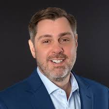 Tom Estep's Instagram, Twitter & Facebook