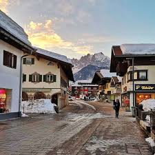 St Johann In Tirol Im Spatwinter Bild Des Monats Im Marz 2019 Tirol Kitzbuheler Alpen St Johann In Tirol