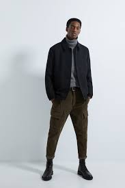 Pantalon Cargo Pana Zara Ecuador In 2020 Pants Outfit Men Cargo Pants Outfit Men Cargo Pants Outfit