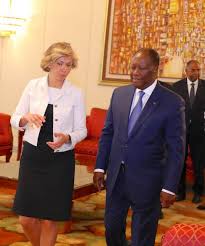 Et sur son ambition pour soutenir les familles de sa région. Alassane Ouattara Valerie Pecresse 0006 Africa Business Agency