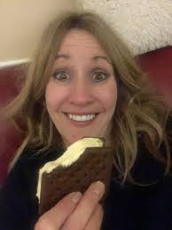 What do you love about GelMoment and your favorite color?