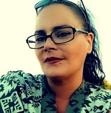 Hey guys! 👋 I'm doing a research project and could really use your help.  If you're a full-time college student, can you comment: 1. Do you work  part-time or full-time? 2. About