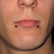 Unlike dolphin bites piercing which are quite close to each other. Snakebites Piercing Lippen Westend Tattoo Piercing Wien