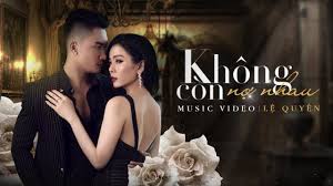 In 2004, she began professional singing career with her debut album named giấc mơ có thật (true dream). Khong Con Ná»£ Nhau Lá»‡ Quyen Zing Mp3