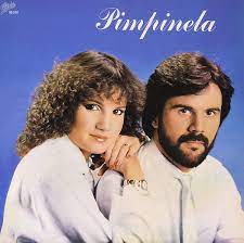 Los hermanos lucia y joaquín, pertenecen a una familia de origen español en donde el canto y el baile, fueron la excusa suficiente, para exteriorizar sus sentimientos y emociones. Pimpinela Pimpinela Amazon Com Music