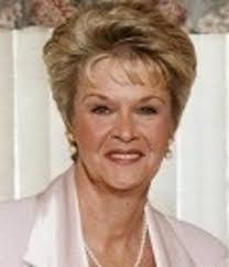 Gloria Testa's Instagram, Twitter & Facebook