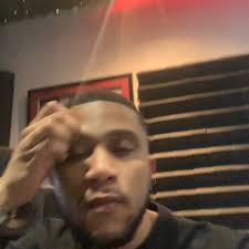 September, a month of untitled exclusives and intimate shows in new spaces.