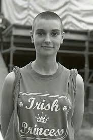 Order complete demo volumes at the demo collections page. Sinead O Connor Igelschnitte Igelschnitt Frauen Glatze