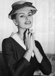 See more ideas about sophia loren, sophia, sofia loren. Sophia Loren Brigitte Bardot Und Co Das Sind Die Sexsymbole Damals Und Heute