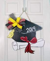 Graduation Cap Door Hanger School Door Hanger Diploma Etsy In 2020 Graduation Signs Graduation Crafts Burlap Door Hangings