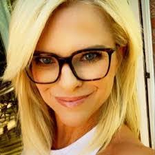 Lori Boswell's Instagram, Twitter & Facebook