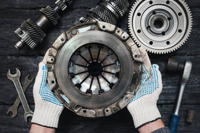 Qué indica el olor a clutch quemado en autos con transmisión manual -  Siempre Auto