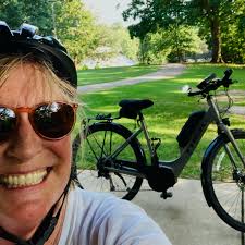 Fran Powell's Instagram, Twitter & Facebook