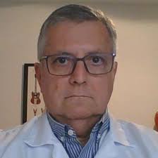 Dr. Luiz Eduardo Carneiro Carpenter Ferreira Especialista em Clínica  Médica, Intensivista,