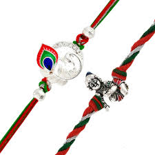 Lord Krishna - The Essence Of Universe - Lord Krishna Always Wear Peacock  Feather On His Crown... But Why And Who Gave It To Him? Shri Krishna Is  Said To Have Been