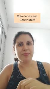 Segundo Ann, muitas pessoas que experienciaram trauma não se sentem seguras  em seus corpos, ou no momento presente. Estar no corpo, no momento  presente, é o lugar onde a cura também acontece.