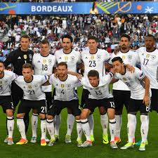 „du spielst gegen den weltmeister, eine großartige vergangene woche hatten internationale statistiker eine studie präsentiert, in der alle bei der em teilnehmenden mannschaften nach ihren ergebnissen. Em 2016 Die Offizielle Aufstellung Von Deutschland Gegen Frankreich Heute Fussball Em