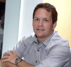 Dr Fabio Vaz participa de congresso em Los Angeles