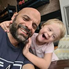 Bikin Terharu, Intip Kisah Pria Single yang Pilih Adopsi Anak dengan Down  Syndrome yang Ditinggalkan Ibu Kandungnya