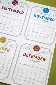 Vintage Label Printable Desk Calendar Pdf 2014 And 2015 Par Govango Calendar Design Inspiration Calendar Design Creative Calendar