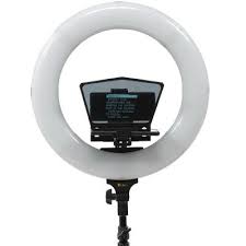 'at the last minute, we decided to seat the language coach backstage as a prompter.'. Ikan Homestream Smartphone Teleprompter Mit 18 Ringlicht Und Stativ Hs Prompter Rl Kaufen Af Marcotec