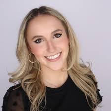 Abigail Gallup's Instagram, Twitter & Facebook