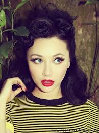 20 Rockabilly Frisuren Inspiriert Vom Markt Der 50er Jahre Rockabilly Frisur Retro Haar Haare Hochstecken