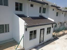 Salam tuan puan semua kami 0134473667menyediakan perhidmatan ubahsuai rumah sbb buat pagar tembok dan pocsh depan buat tabletop kabinet dapur baiki atap dan slap bocor baiki paip dan tangki. Tambah Dapur Belakang Malayroziq