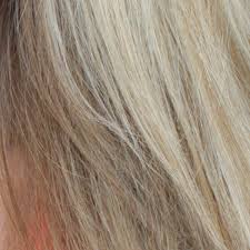 We zullen het proberen te vereenvoudigen. Eerste Hulp Bij Geel Haar Hoe Hou Je Geblondeerd Haar Mooi Beautyscene