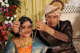 Vikram Gaikwad Akshata Kulkarni Marriage Photos Marathistars Wedding makeup dinner makeup engagement makeup rom makeup henna jewelry set for rent. vikram gaikwad akshata kulkarni
