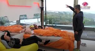 goodhousekeeping.com 'big brother' 2021 season 23 on cbs this summer will be a new experience for fans. Apos Simbolo Nazista Participante Do Big Brother Portugal E Expulso Poder360