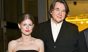 Софья эрнст в сериале «содержанки». Sofya Ernst Zaika Biografiya Foto Lichnaya Zhizn Muzh Deti Rost I Ves 2021