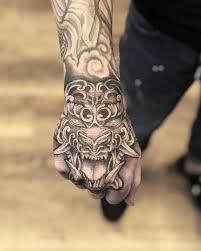 Black And Grey Foo Dog Hand Tattoo Patrick B G Tattooist On Instagram Handtattoo Fudog Tattoo Tattooart Tattooartist Blacktattoo Blac In 2020 Black And Grey Tattoos Black Tattoos Tattoo Artists