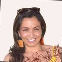 Laura Bart's Instagram, Twitter & Facebook