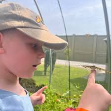 We love to see those family traditions with Waffle House! 💛 Happy  Anniversary Mandy & Eddie and thank you for always including Waffle House,  even if it's to-go! 📷 http://spr.ly/61871vciD