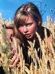 I was so lucky to have made great creative friends at the end of high  school esp since they challenged me and saw things in me that I had not  consciously realized