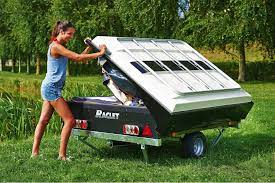Coque rigide avec galerie pouvant recevoir deux portes vélos. Caravane Pliante Solena Modele 2019 Raclet