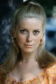 She gained recognition for her portrayal of aloof and mysterious beauties in films such as repulsion and belle de jour. The Beautiful Young Catherine Deneuve Homes In The Sky Facebook