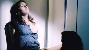 Lesbian Seduction in French: Kissing Kissing Porn