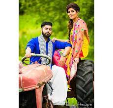 Lovely Shot Perfect For Mangna Or Pre Wedding Shoot Punjabi Wedding Couple Cute Couple Poses Indian Wedding Couple