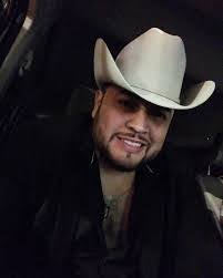 Erik Quezada's Instagram, Twitter & Facebook