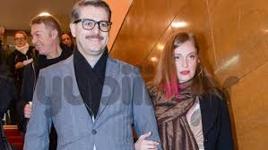 Εχθές ήταν και μια ιδιαίτερη μέρα για τους δυο αγαπημένους γονείς, μιας και το βράδυ του σαββάτου, ο αλέξανδρος μπουρδούμης και η λένα δροσάκη βάφτισαν το γιο τους, παρουσία συγγενών και φίλων. Eidhseis Me 8ema Lena Drosakh Yupiii Gr