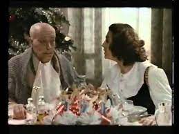 È il giorno di natale del 1986 in casa gori e la donna di casa, adele, non appena arrivano gli invitati serve in tavola i crostini; Benvenuti In Casa Gori Il Pranzo Di Natale 1990 Di Alessandro Benvenuti Mp4 Youtube