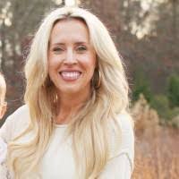 Beth Whipple's Instagram, Twitter & Facebook