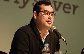 Enver aysever, 1971 yılında i̇stanbul'da dünyaya gelmiştir. 0gsyvoweaxzmum