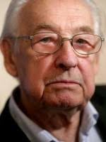 Andrzej wajda był inspiratorem i symbolem polskiej szkoły filmowej, a przy tym twórcą ponadczasowym i docenianym na całym świecie. Andrzej Wajda Filmweb